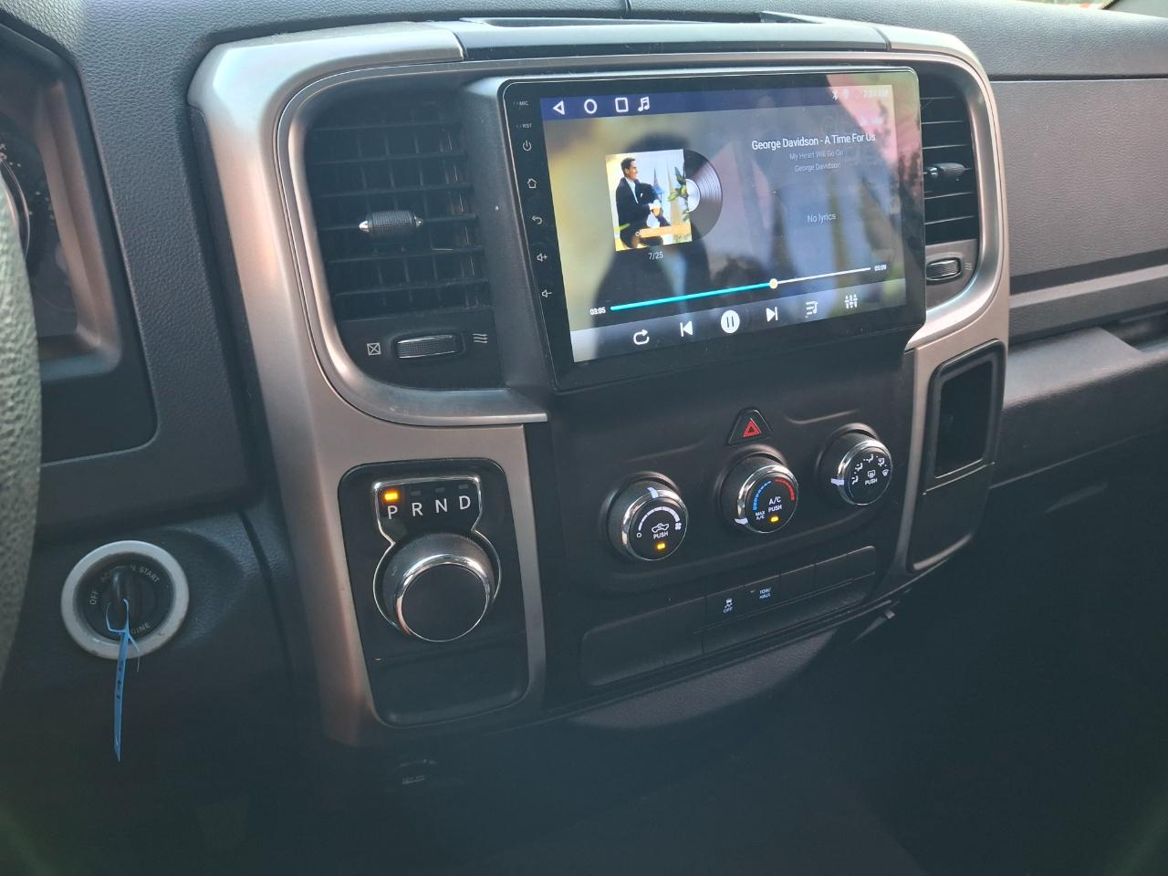 RAM 1500 SLT Quad Cab 2WD 2017