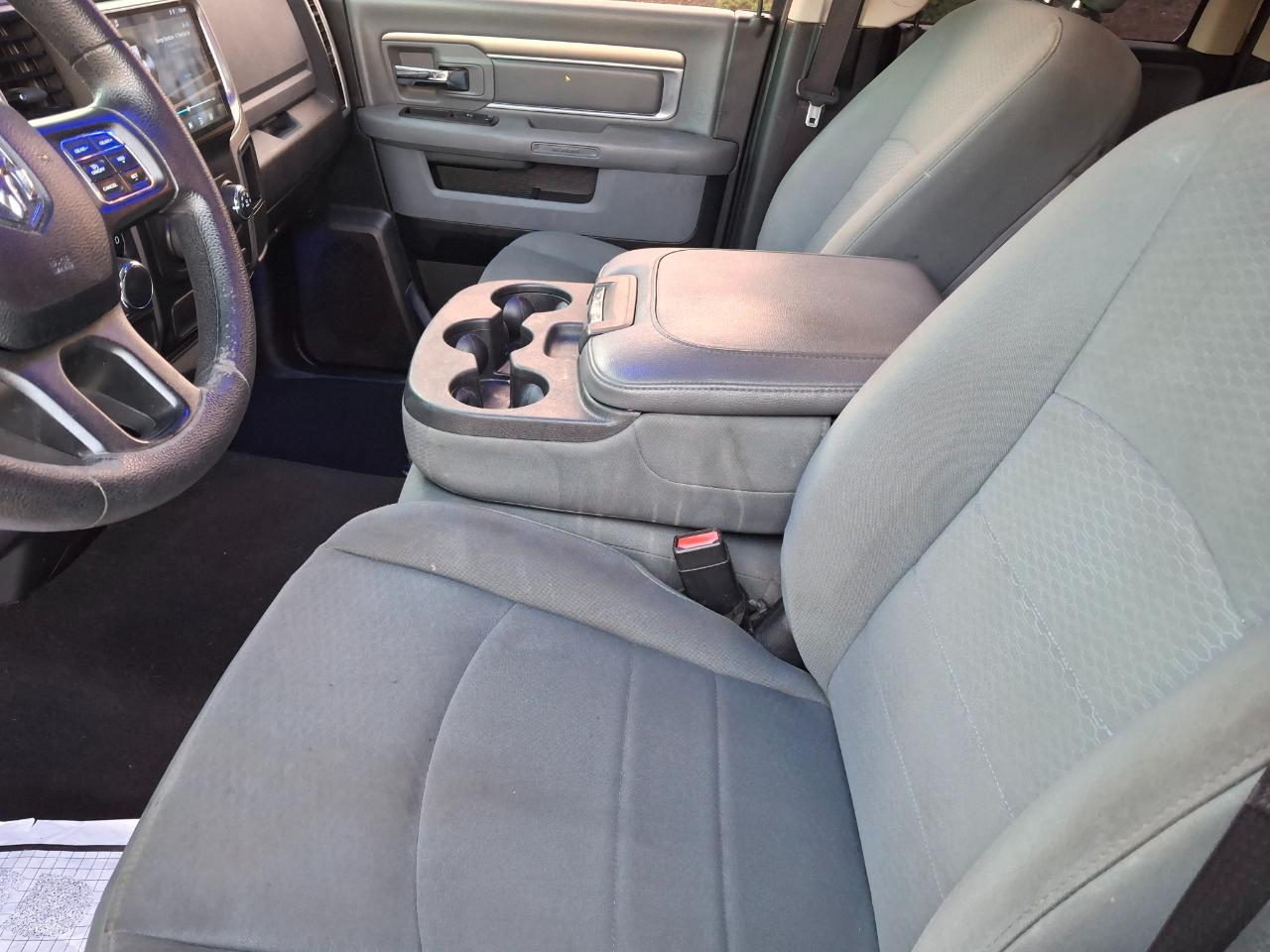RAM 1500 SLT Quad Cab 2WD 2017