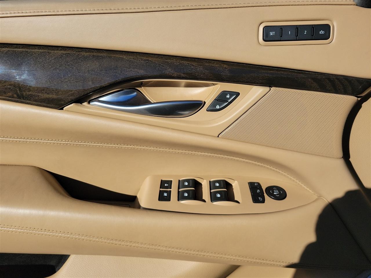 2020 Cadillac Escalade Platinum - Photo 17