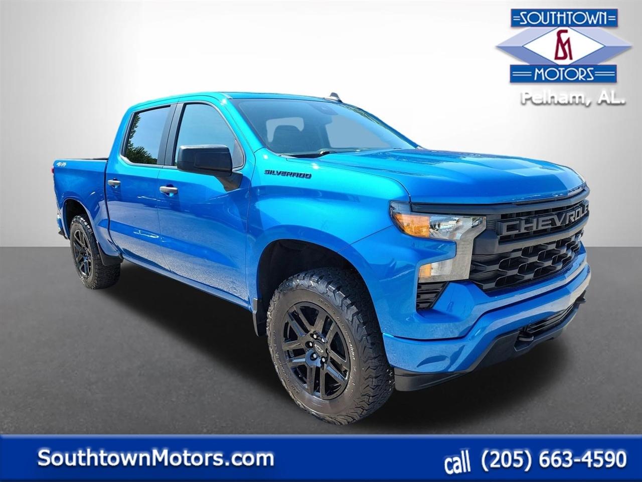 2023 Chevrolet Silverado 1500 4WD Crew Cab 147" Custom