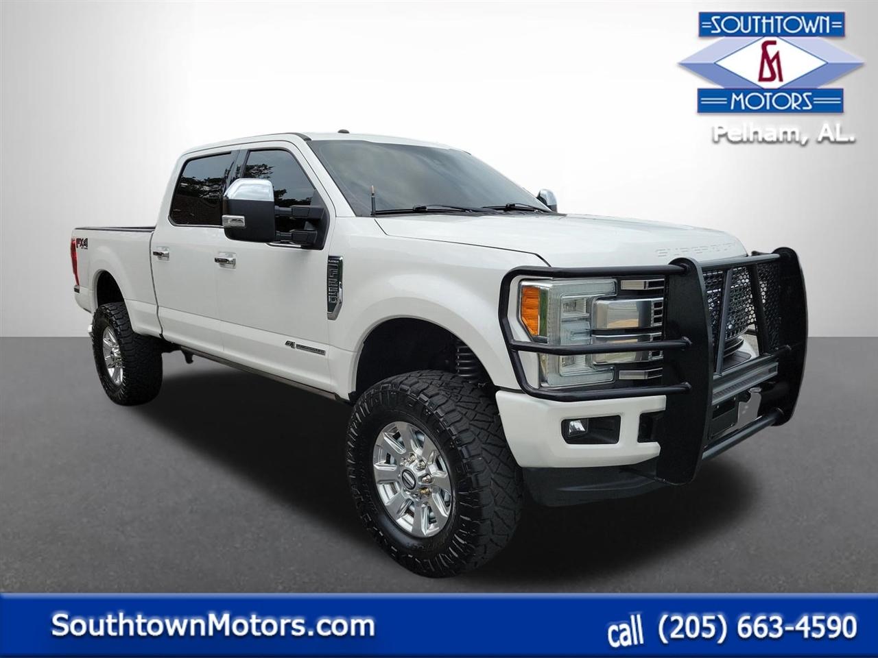 2017 Ford Super Duty F-250 SRW Lariat 4WD Crew Cab 8' Box