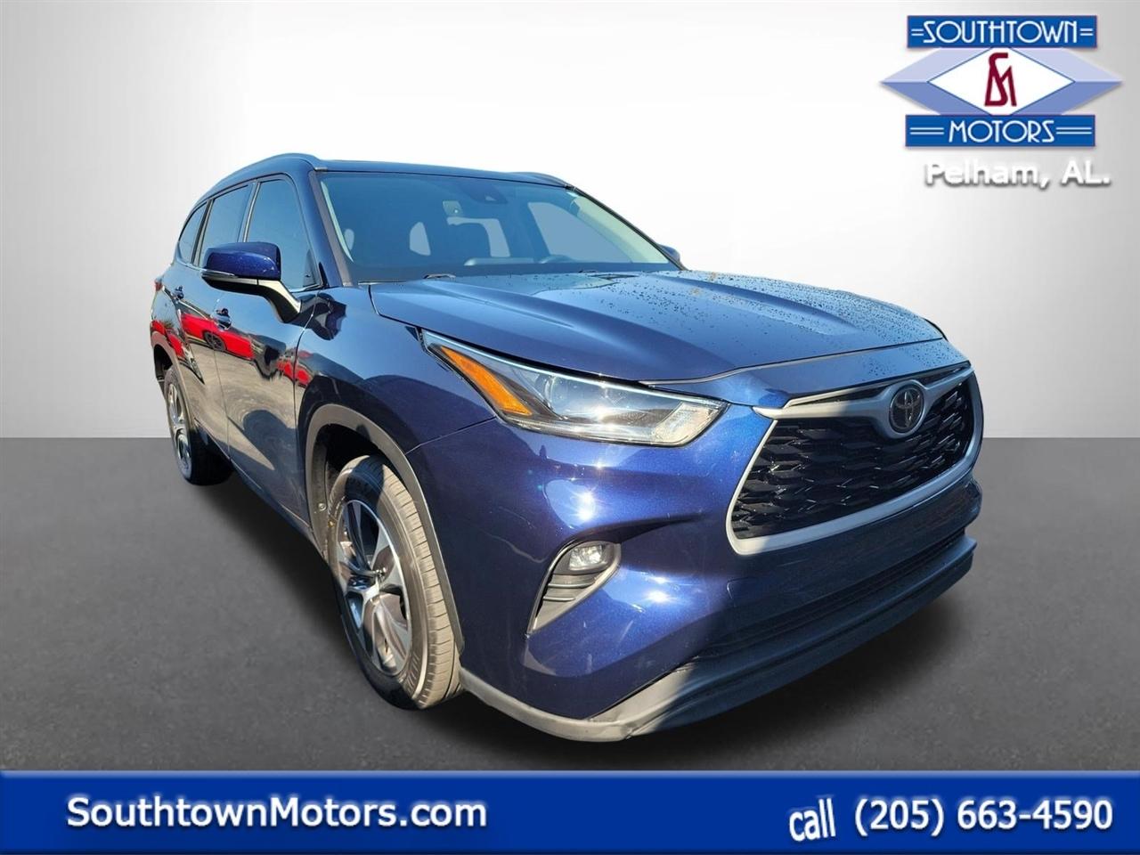 2021 Toyota Highlander XLE near Birmingham Alabama