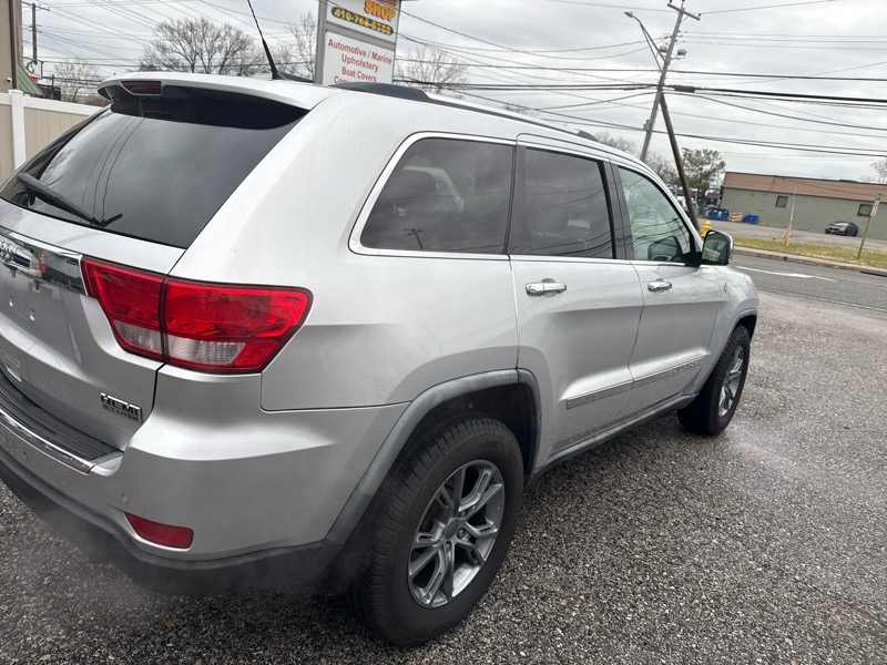 Jeep Grand Cherokee Limited 4WD 2011