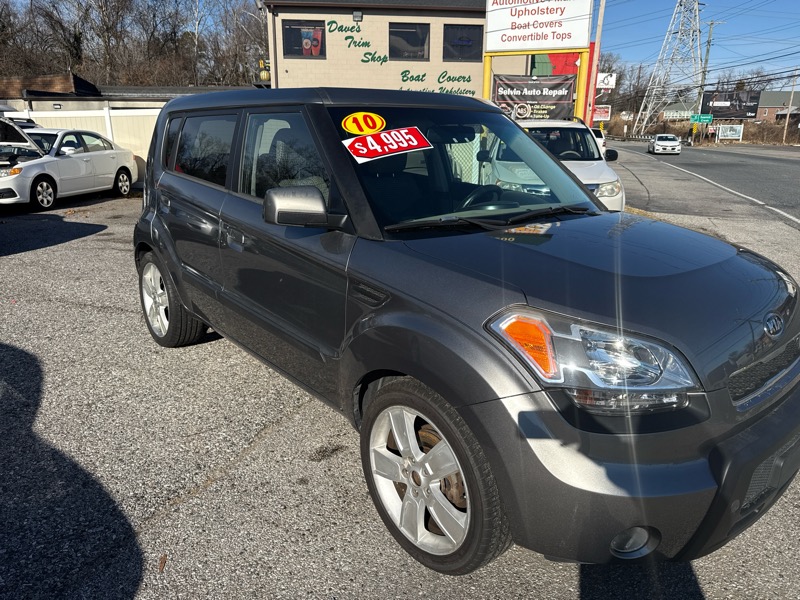 Kia Soul + 2010