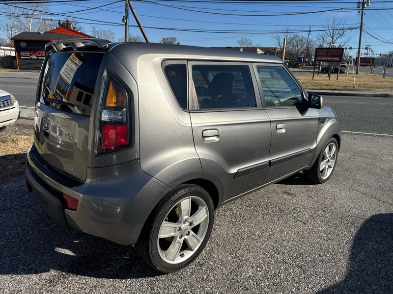 Kia Soul + 2010