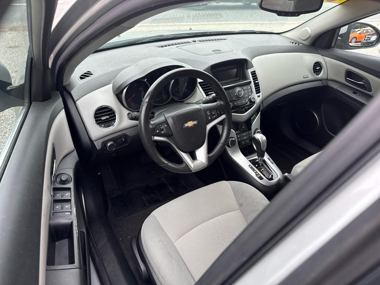 Chevrolet Cruze 1LT 2011