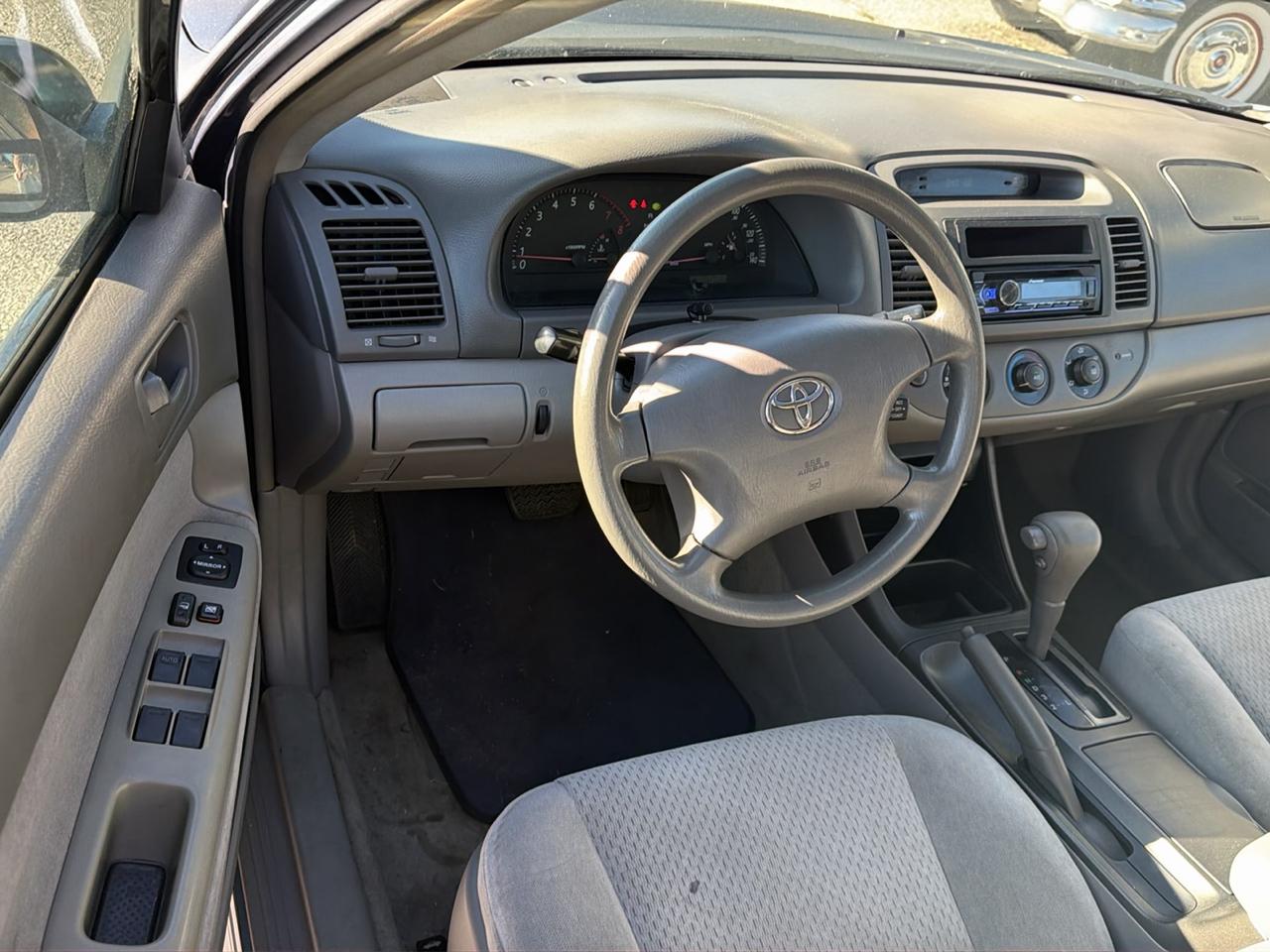 Toyota Camry LE V6 2004