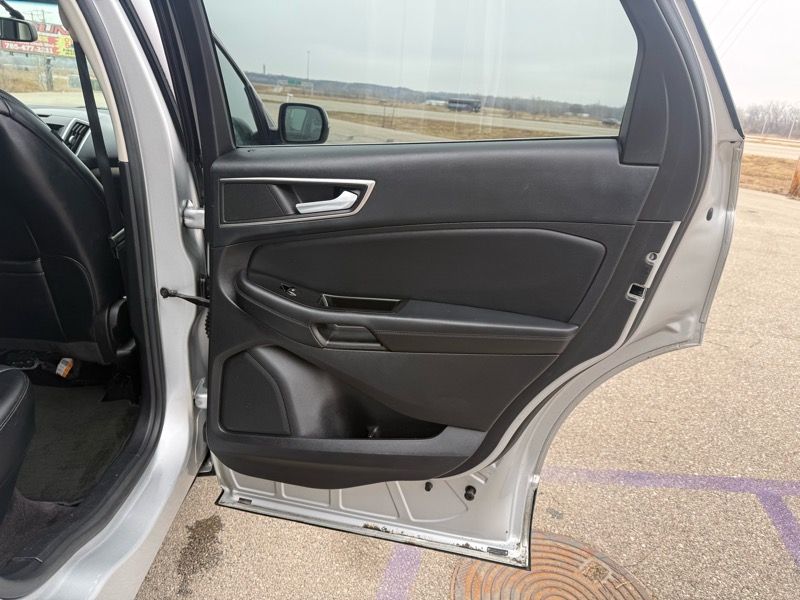 Ford Edge SEL FWD 2015