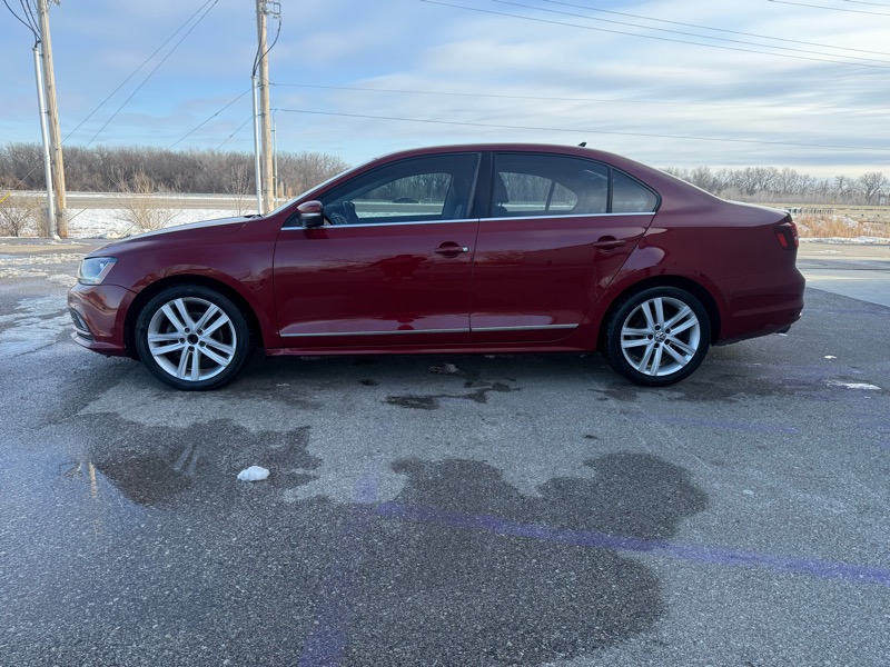 Volkswagen Jetta 1.8T SEL 6A 2017