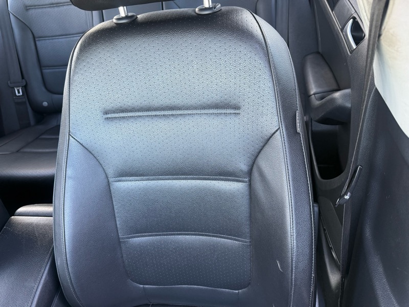 Volkswagen Jetta 1.8T SEL 6A 2017