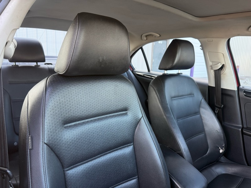 Volkswagen Jetta 1.8T SEL 6A 2017