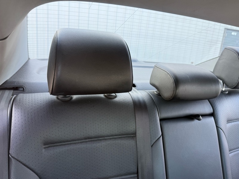 Volkswagen Jetta 1.8T SEL 6A 2017