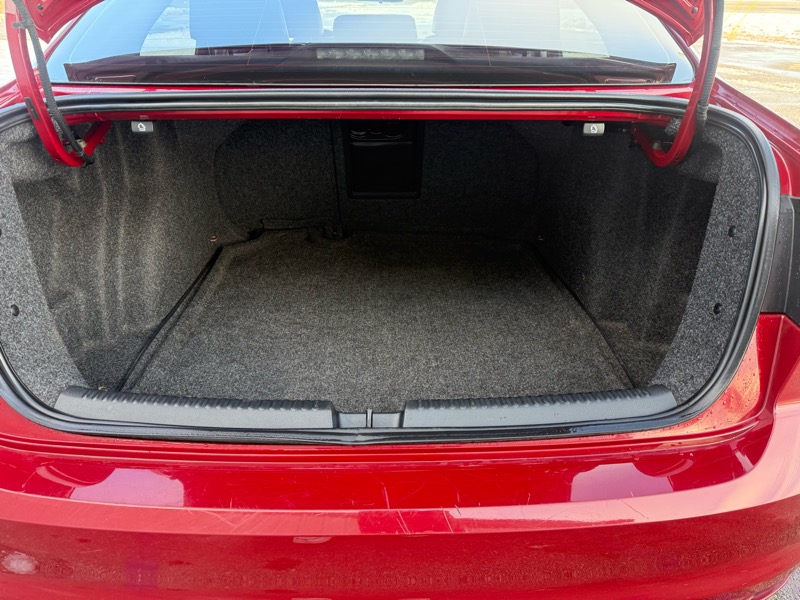 Volkswagen Jetta 1.8T SEL 6A 2017