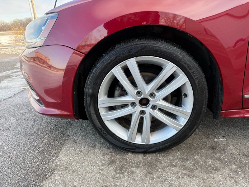 Volkswagen Jetta 1.8T SEL 6A 2017