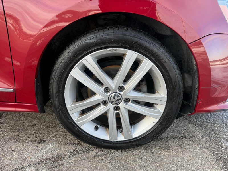 Volkswagen Jetta 1.8T SEL 6A 2017