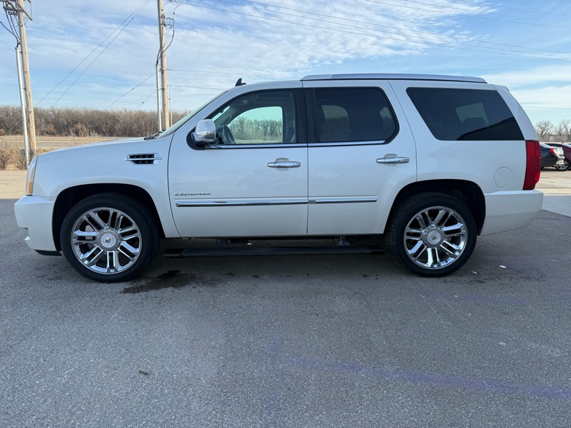 Cadillac Escalade AWD Platinum 2010