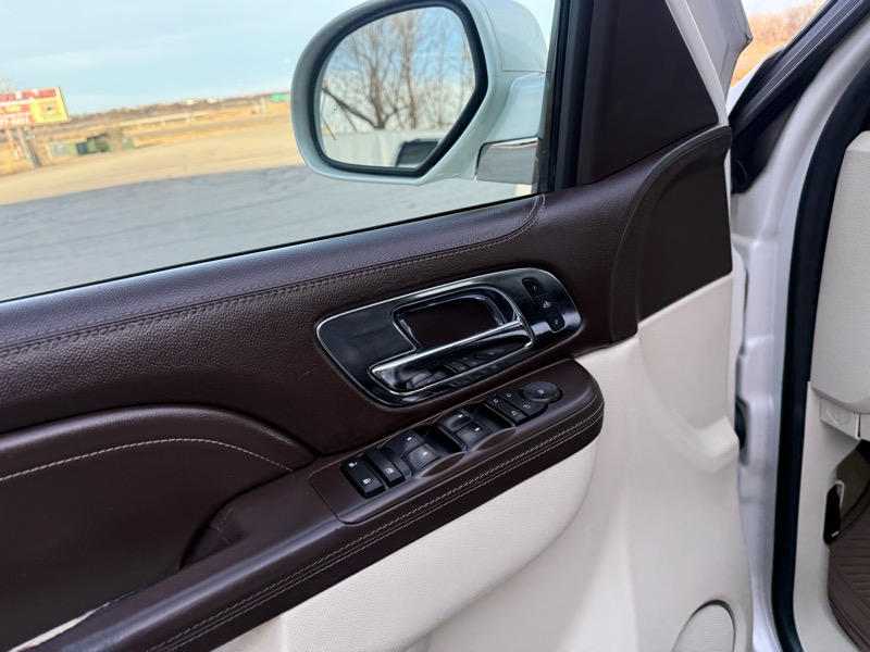 Cadillac Escalade AWD Platinum 2010