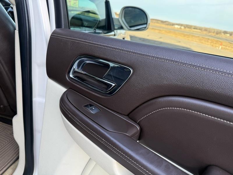 Cadillac Escalade AWD Platinum 2010