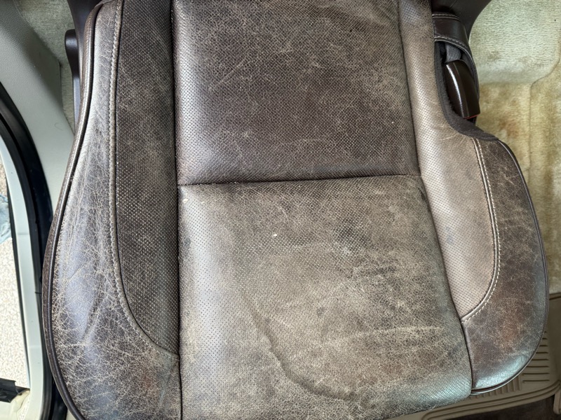 Cadillac Escalade AWD Platinum 2010