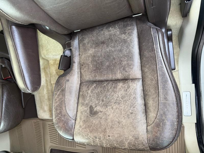 Cadillac Escalade AWD Platinum 2010