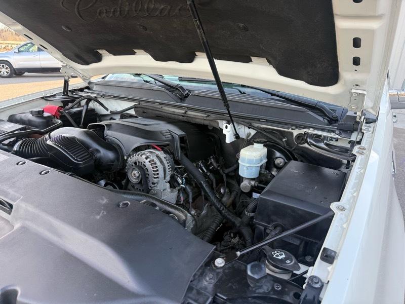 Cadillac Escalade AWD Platinum 2010