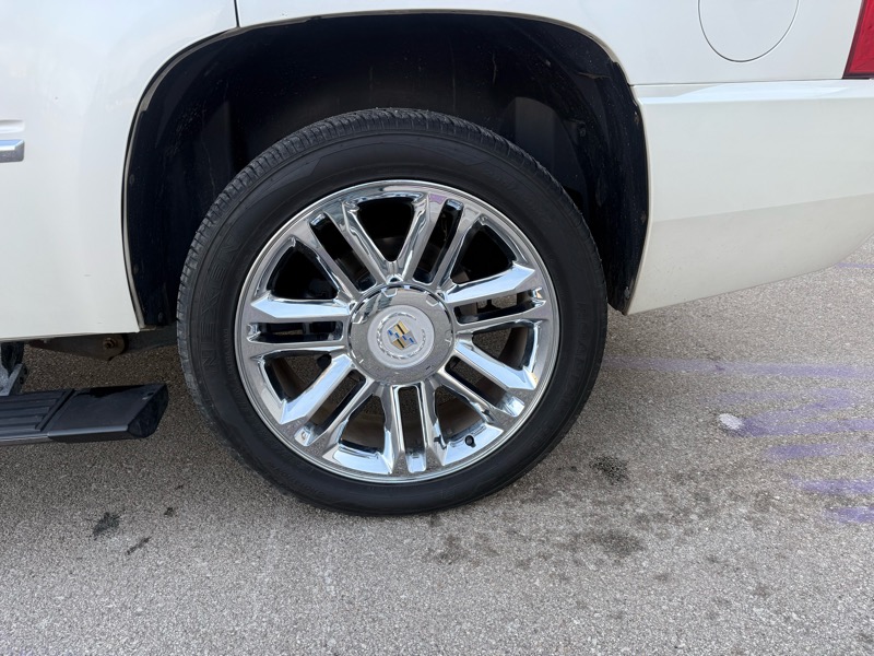 Cadillac Escalade AWD Platinum 2010