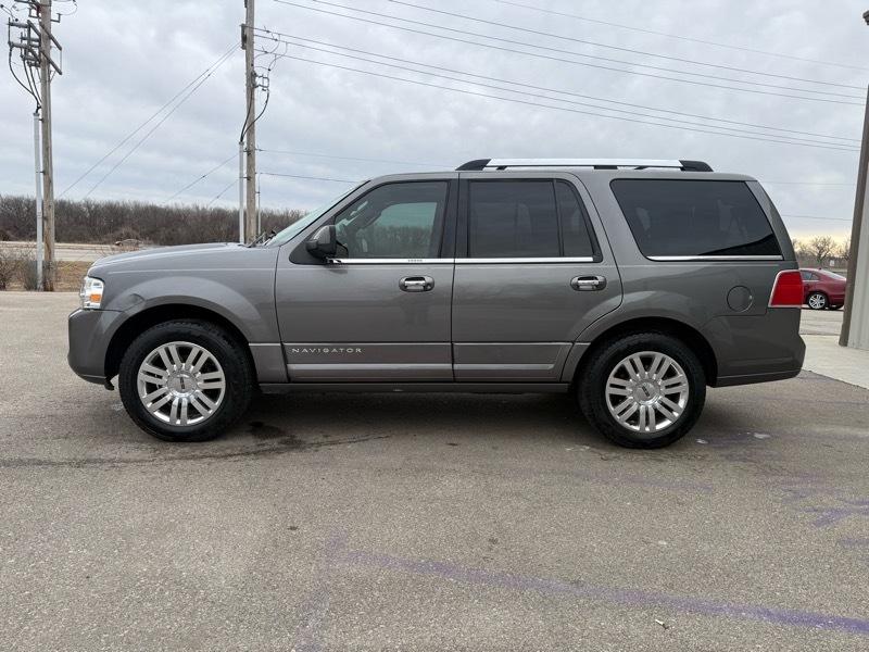 Lincoln Navigator 4WD 2011