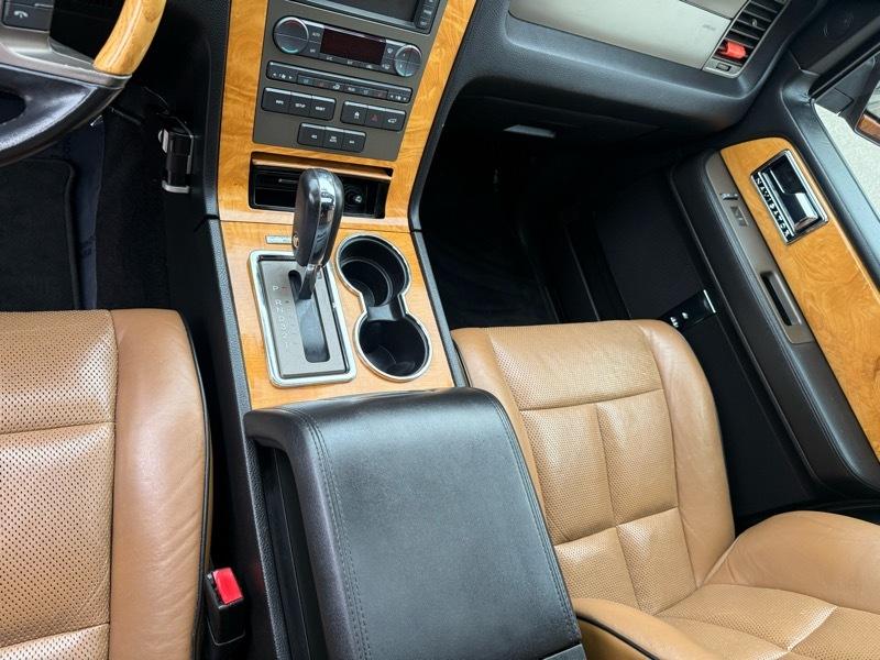 Lincoln Navigator 4WD 2011