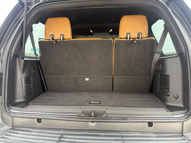 Lincoln Navigator 4WD 2011