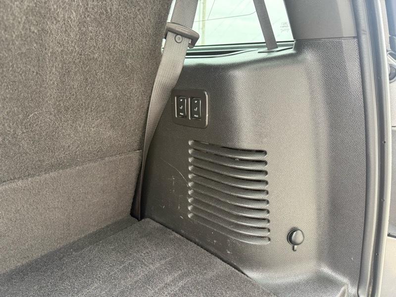 Lincoln Navigator 4WD 2011