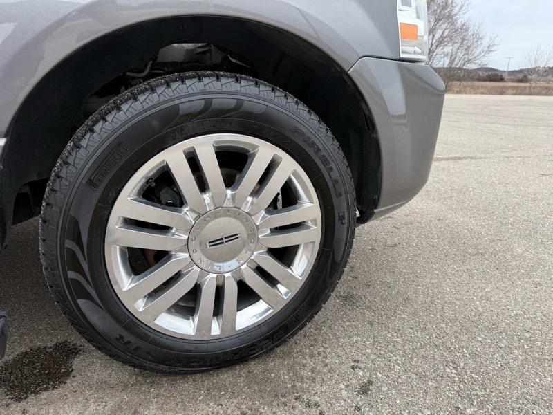 Lincoln Navigator 4WD 2011