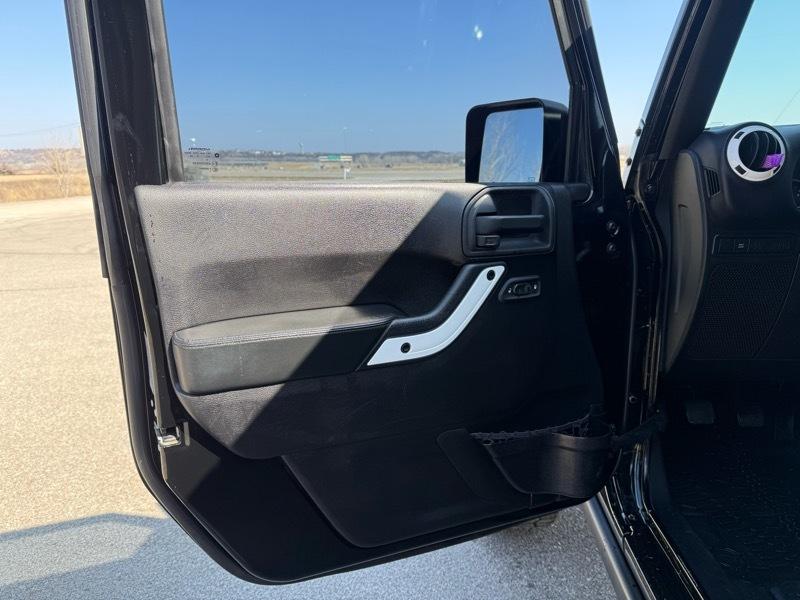 Jeep Wrangler Unlimited Sahara 4WD 2015