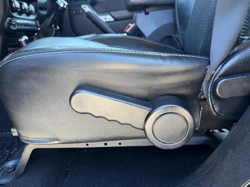 Jeep Wrangler Unlimited Sahara 4WD 2015