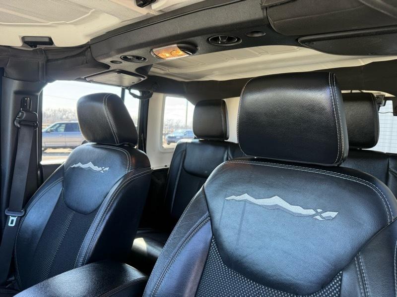 Jeep Wrangler Unlimited Sahara 4WD 2015