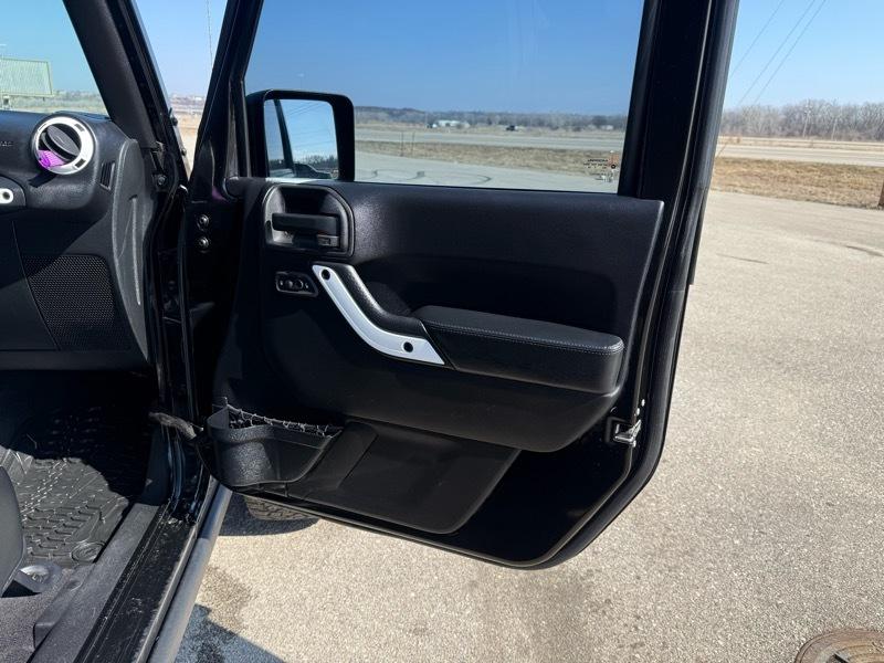 Jeep Wrangler Unlimited Sahara 4WD 2015