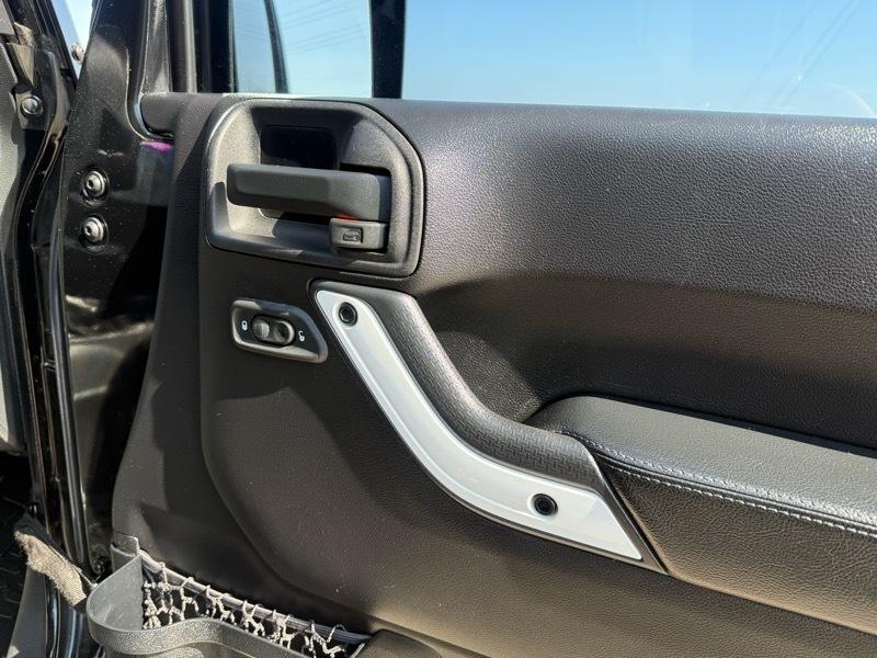 Jeep Wrangler Unlimited Sahara 4WD 2015