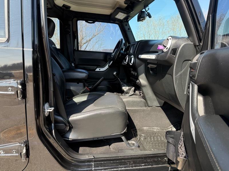 Jeep Wrangler Unlimited Sahara 4WD 2015