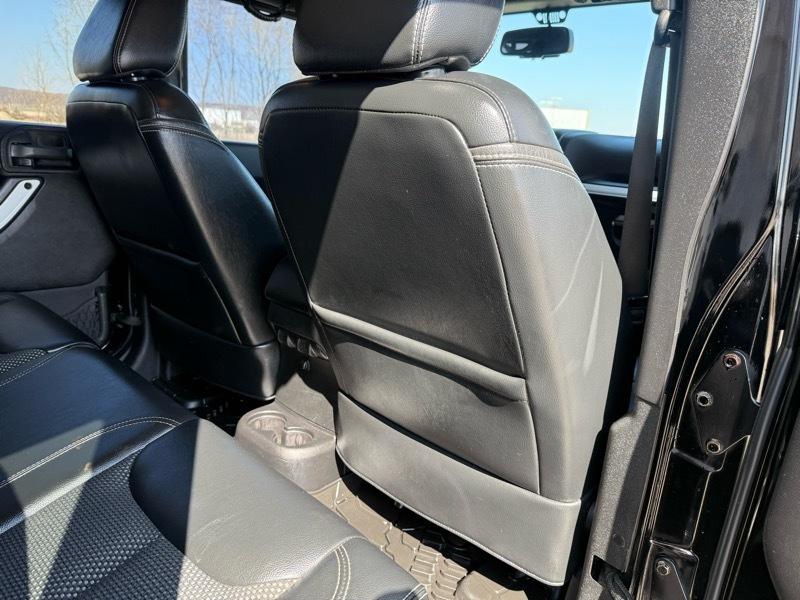 Jeep Wrangler Unlimited Sahara 4WD 2015