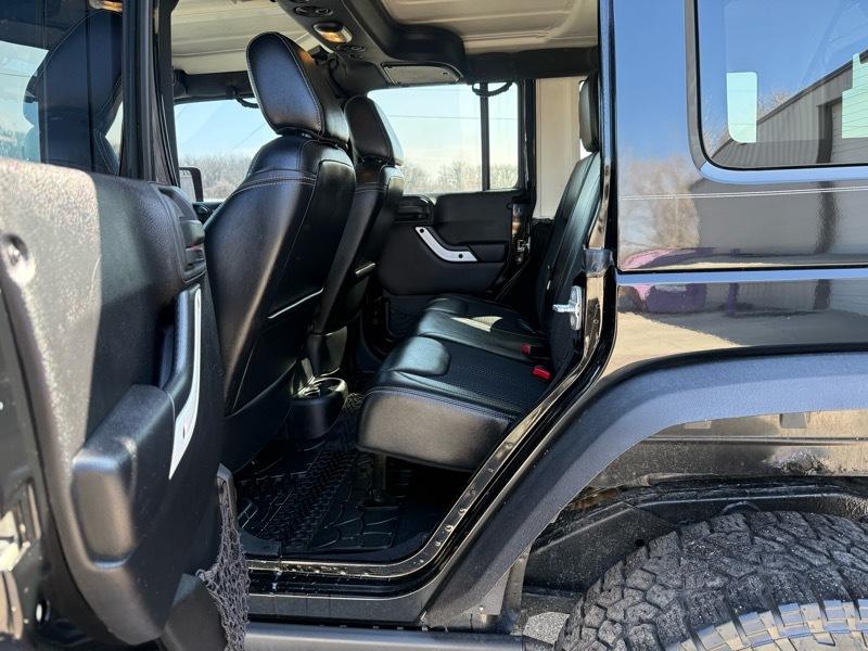 Jeep Wrangler Unlimited Sahara 4WD 2015