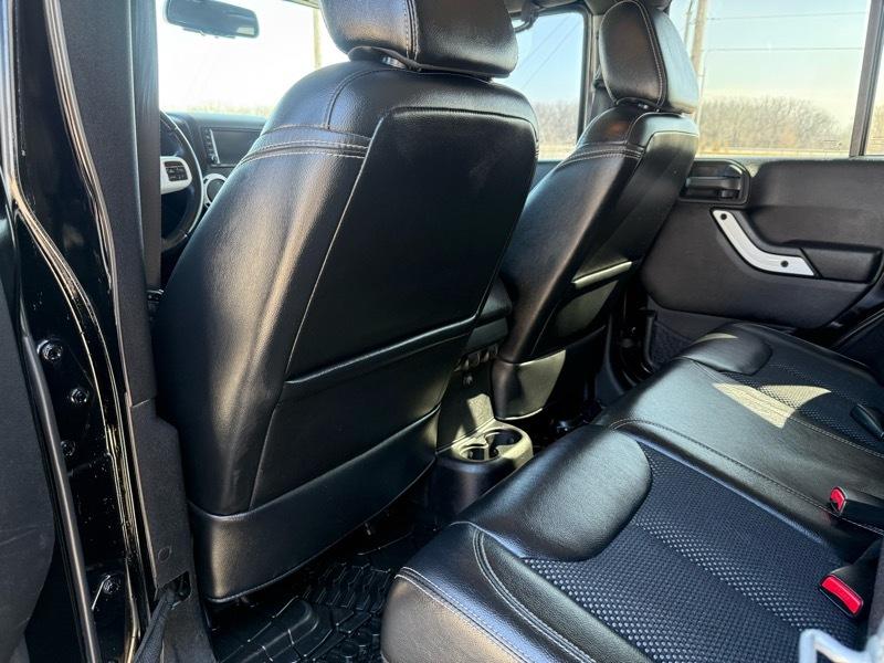 Jeep Wrangler Unlimited Sahara 4WD 2015