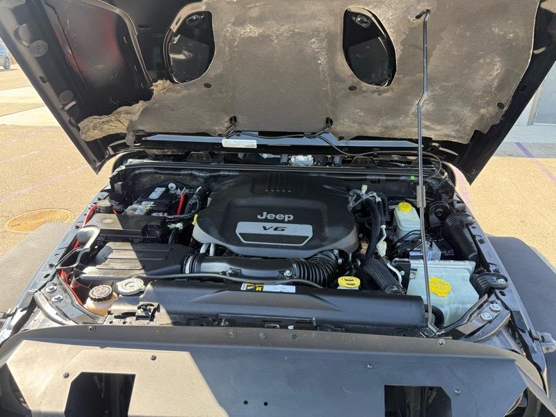 Jeep Wrangler Unlimited Sahara 4WD 2015