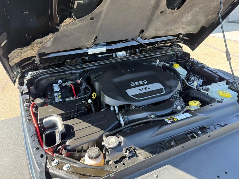 Jeep Wrangler Unlimited Sahara 4WD 2015