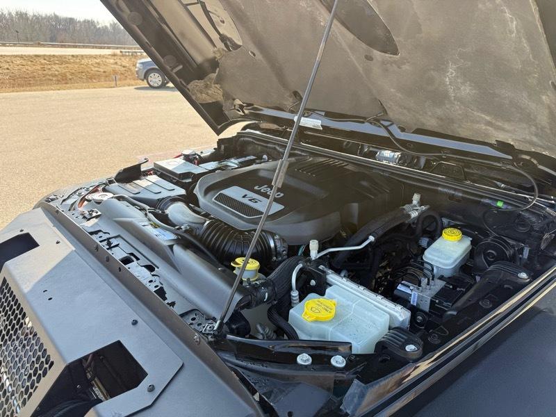 Jeep Wrangler Unlimited Sahara 4WD 2015