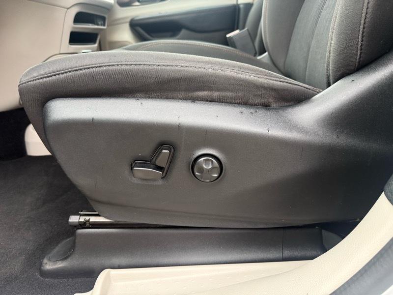 Chrysler Pacifica Touring 2017