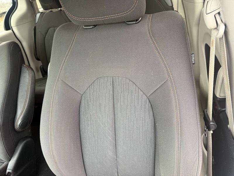 Chrysler Pacifica Touring 2017