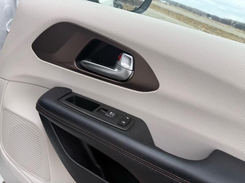 Chrysler Pacifica Touring 2017