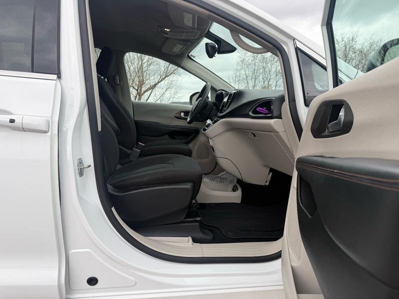 Chrysler Pacifica Touring 2017