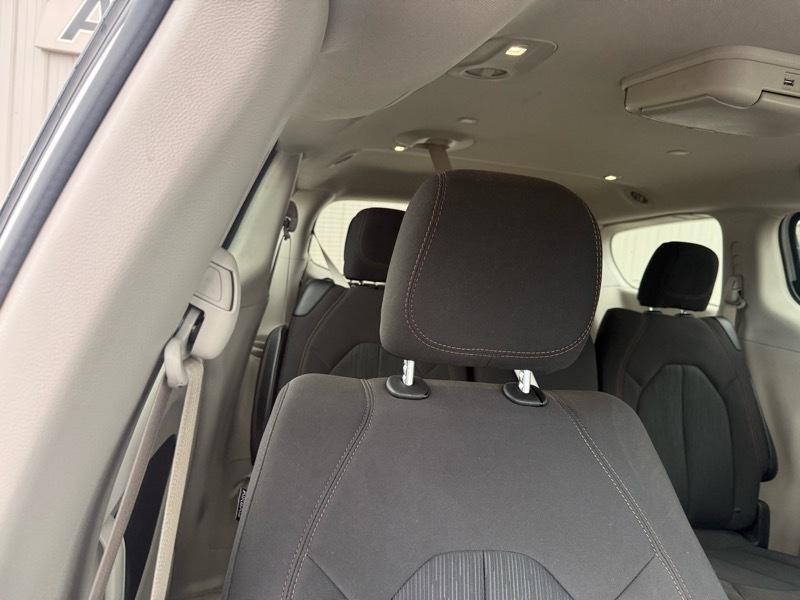 Chrysler Pacifica Touring 2017