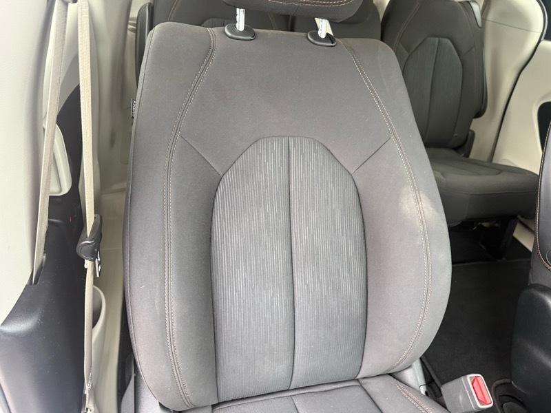 Chrysler Pacifica Touring 2017