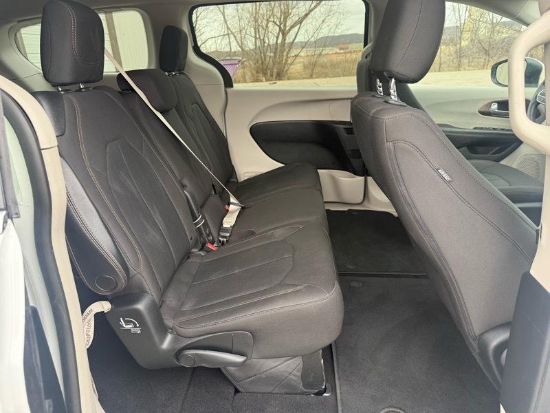 Chrysler Pacifica Touring 2017